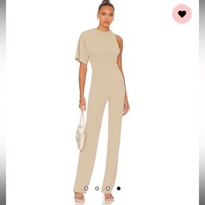 Gorgeous cream stretchy dress pants